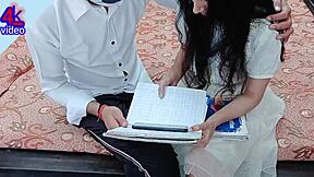 Blowjobs and pussy licking with Indian college students in hot desi chudayi scenes