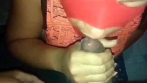 Natural tits and big ass Colombian girl gives a great blowjob