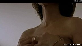 هل تريد رؤية شارلوت رامبلينغ في أكشن سوس سابل 2000 الجنسي؟