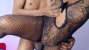 Tory Lane en Sidnee Jennings neuken de zwarte hengst ruw