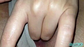 Extrem de aproape! Am futut-o pe sora mea vitregă după zborul din Canada cu creampie