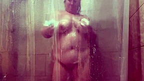 بي بي دبليو كبير الكس تتسلى بقوة في مشهد دش كاميرا مخفية