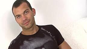 Gej moški odkrije izjemno bareback pičko sesanje kurca