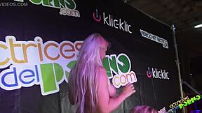 Jenny One, apa dengan chica awam itu?