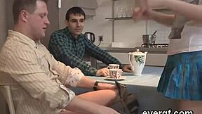 Cara, deixei meu amigo gostoso foder minha ex por dinheiro, não acreditei