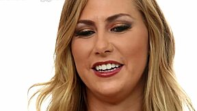 야, 이 레즈비언 치어리더가 애널 장난감 처음 써봐!