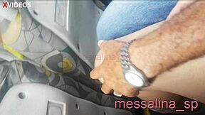 Messalina, Azgın Latina MILF, Otobüste Bir Sapığın Onu Parmaklamasına İzin Veriyor. Senin Hamlen Ne?