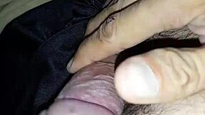 “纹身黑发美女Lilith深喉骑鸡巴！”