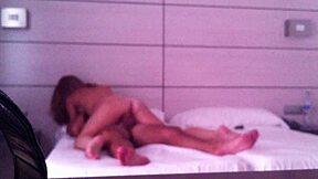 Španělská amatérská mladá 18+ přítelkyně dostává tvrdě v domácím klipu část 2