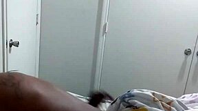 بحاول أدخل جلسة التمرين اليوم متحمسة وجاهزة للرياضة الساخنة