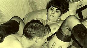 Βιντάζ μαμάχα λαχταρά οικογενειακό σεξ με τριχωτή γοητεία