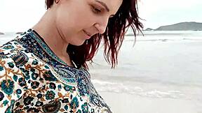 Plimbarea aia pe plaja nudistă cu soția mea a fost atât de sălbatică