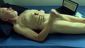 wanna wank to this mature solo bedroom masturbation session?