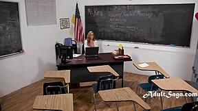 PARENT CATCHES BUFF TEACHER WANKING PUSSY & POUNDS HER HARD!