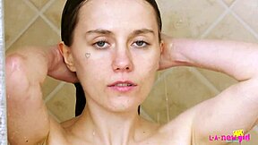 Charming brunette model's steamy shower hides daddy's taboo interview secrets
