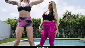 Athletic blonde lesbian facesits rims fingers strapons athletic milf domination