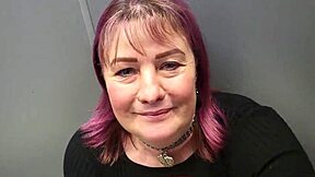 kiwi milf slut sneaks creampie fucks in store changing room shadows