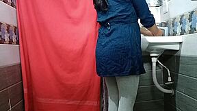 the single boss couldn't resist pounding his secretary hard in the office bathroom with clear hindi audio