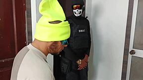 Colombian babe dances sensually with Cuban hunk at nightclub