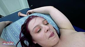 hey, that skinny blonde coed bella's sharin' this big cock, suckin' and milkin' it good