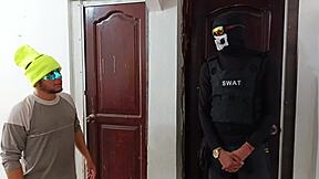 Colombian babe dances sensually with Cuban hunk at nightclub