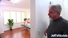 eliza allure feels so good as masseur fingers her curves deep