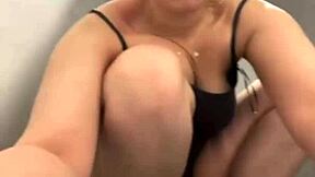 bbw squirts hard from extreme dildo fucking in locker room