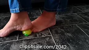 hey watch her crush that banana toy under her bare feet like a total femdom boss 👣🍌