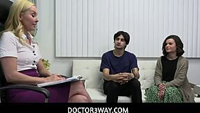 doctor3way gets comfy fucking stepbro with aaliyah love in hospital roleplay