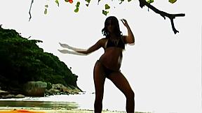 latina agatha cristine slammed deep anal outdoors
