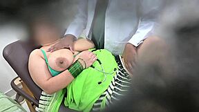 Indian doctor! Fun with big-tits patient bhabhi's curves?!!