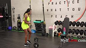 CURVY EBONY NAOMI FOXX WORKS BIG ASS AND TITS IN GYM YOGA WITH MONSTER COCK