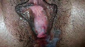 Juicy Fitness Babe Fingers Dripping Pussy Post-Workout
