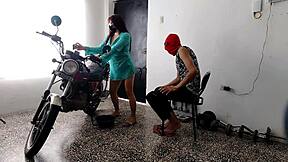 innocent neighbor surprises with her curvy ass shaking domination