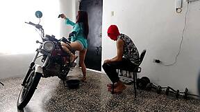 innocent neighbor surprises with her curvy ass shaking domination