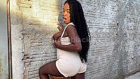 Puta safada squirts hard in satisfying JOI, stroke to my teen Latina pussy?