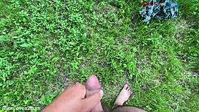 imagine cumming outside with this brunette amateur solo