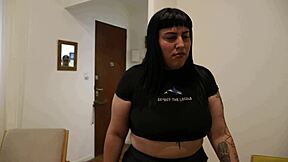 lo que empezó como terapia me dejó temblando de placer en este trío