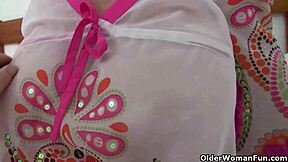 British Granny Cougar Fingers Shaved Pussy to Shuddering Multiple Orgasms in HD Closeup