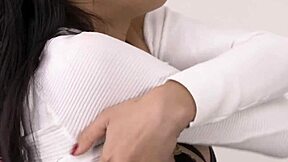 Wanna fuck my sexy Asian therapist cowgirl?