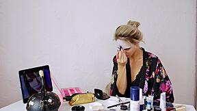She applies geisha cosplay makeup
