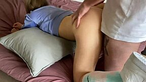 Pretty California BITCH SUCKS COCK FUCKS DOGGY CUMSHOT ON ASS