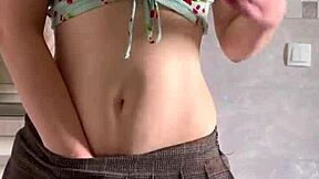 Cute Petite 18yo Maiskii Fingers Shaved Pussy to Orgasm