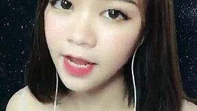 korean uplive girl việt hằng teases her juicy body fully nude on webcam stream