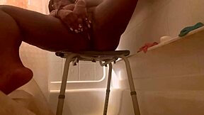hey i'm fingering my dripping wet pussy in shower now 💦💦🔥