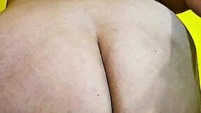 watch the jiggling cellulite ripple on this fat bbw ass in slow motion
