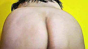 watch the jiggling cellulite ripple on this fat bbw ass in slow motion