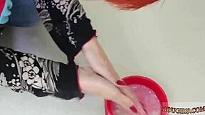whoa extreme fisting makes cummie scream in painal bliss!!