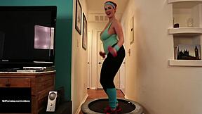 Hey siri's huge tits and big ass make me cum hard