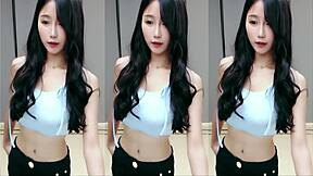 Watch This Cute Chinese Girl Dance Her Sexy Moves!